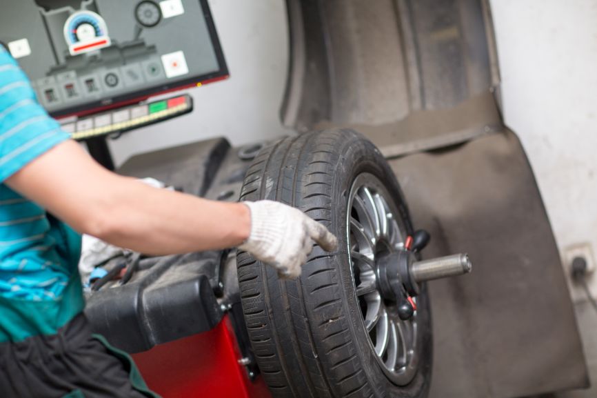 wheel alignment symptoms can show through uneven tyre wear