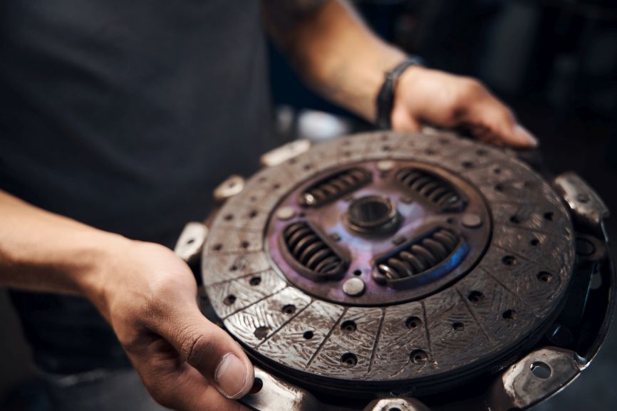 clutch replacement cost in the uk depends on vehicle type and clutch condition